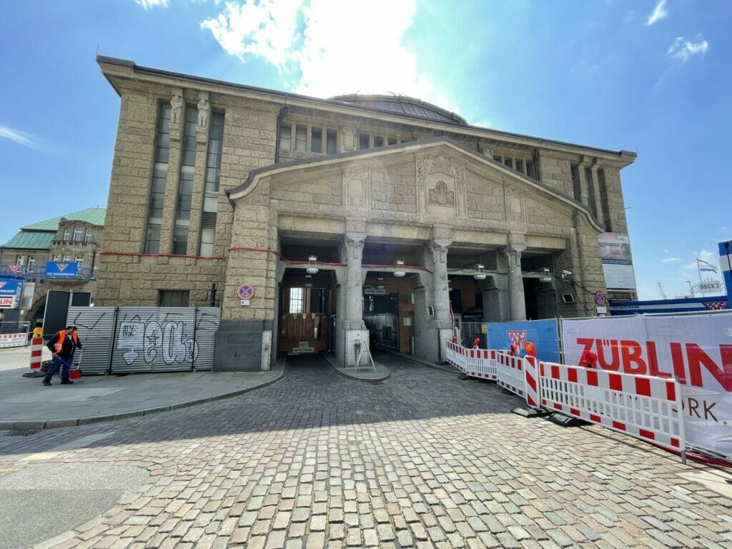 Alter Elbtunnel Außenansicht